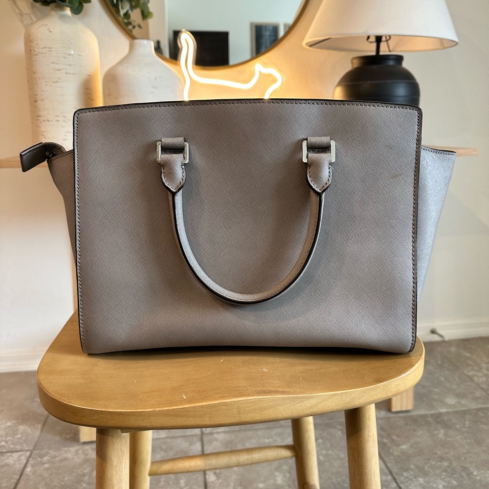 Michael Kors Selma Satchel - Picture 2 of 4